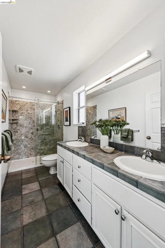 807 Commodore Drive Richmond CA 94804