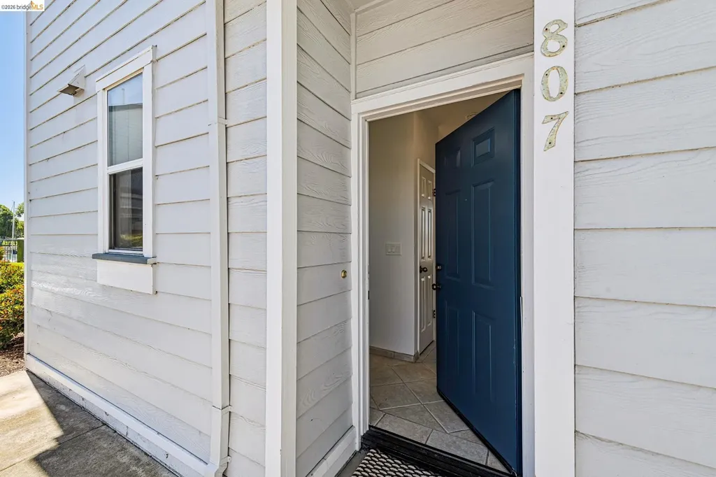 807 Commodore Drive Richmond CA 94804