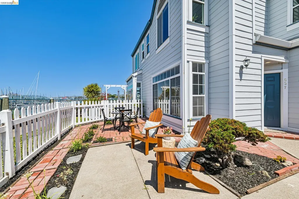 807 Commodore Drive Richmond CA 94804