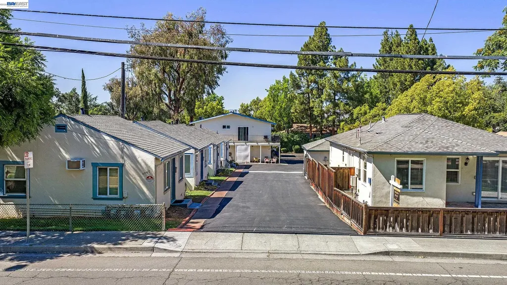 4067 Vineyard Avenue Pleasanton CA 94566