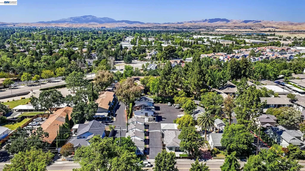 4067 Vineyard Avenue Pleasanton CA 94566