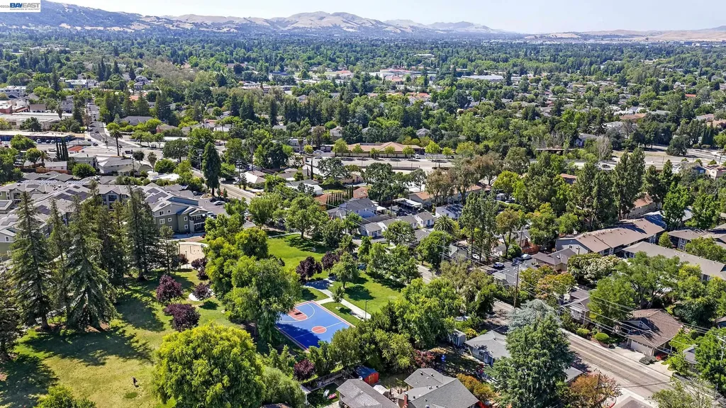 4067 Vineyard Avenue Pleasanton CA 94566