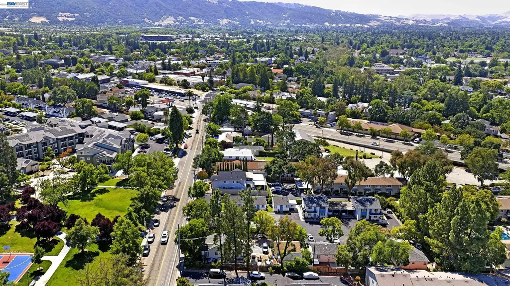 4067 Vineyard Avenue Pleasanton CA 94566
