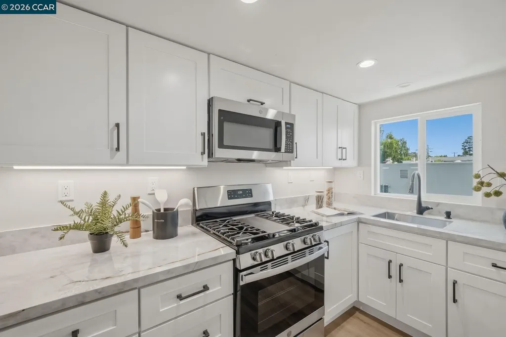 3017 Madeline Street Oakland CA 94602