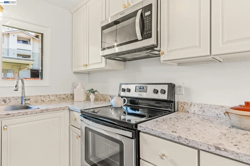 21065 Baker Road Castro Valley CA 94546