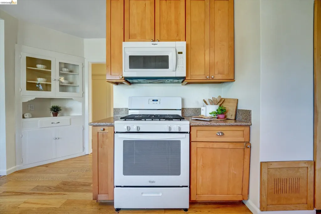 4080 Kuhnle Avenue Oakland CA 94605
