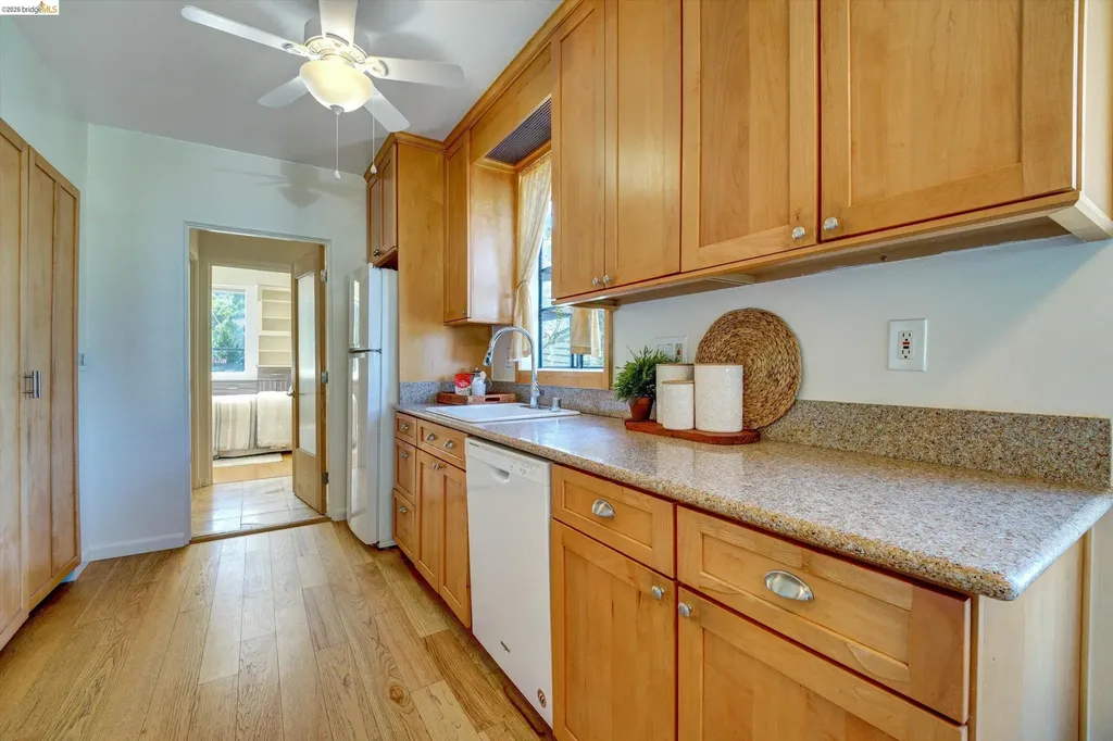 4080 Kuhnle Avenue Oakland CA 94605