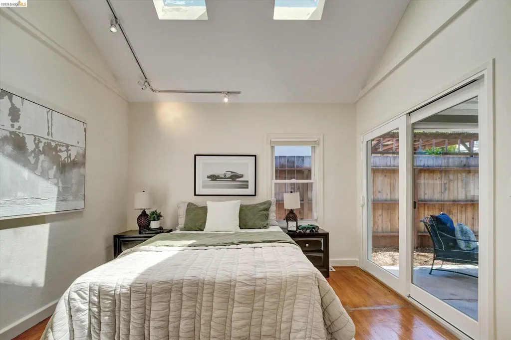 4080 Kuhnle Avenue Oakland CA 94605
