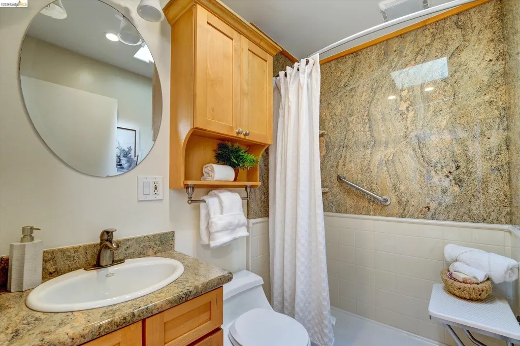 4080 Kuhnle Avenue Oakland CA 94605