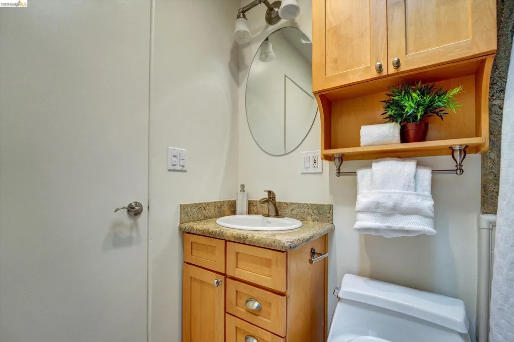 4080 Kuhnle Avenue Oakland CA 94605