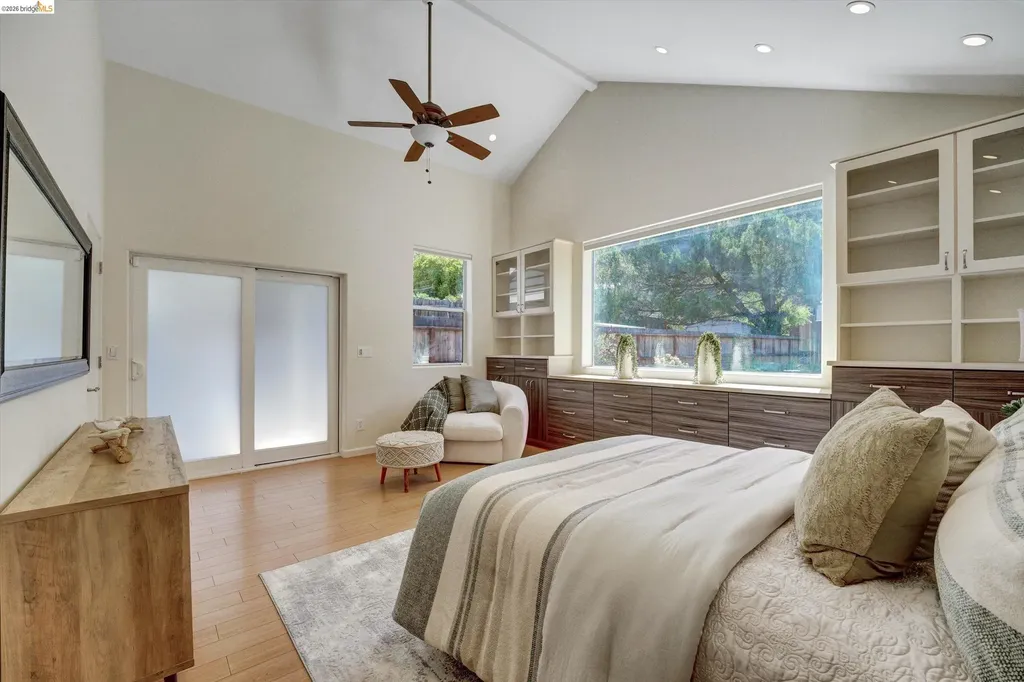 4080 Kuhnle Avenue Oakland CA 94605