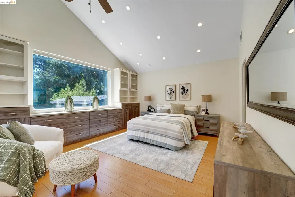 4080 Kuhnle Avenue Oakland CA 94605