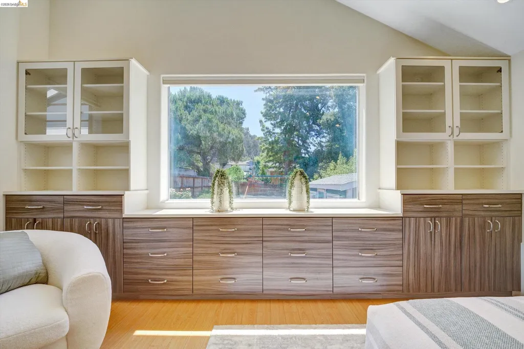 4080 Kuhnle Avenue Oakland CA 94605