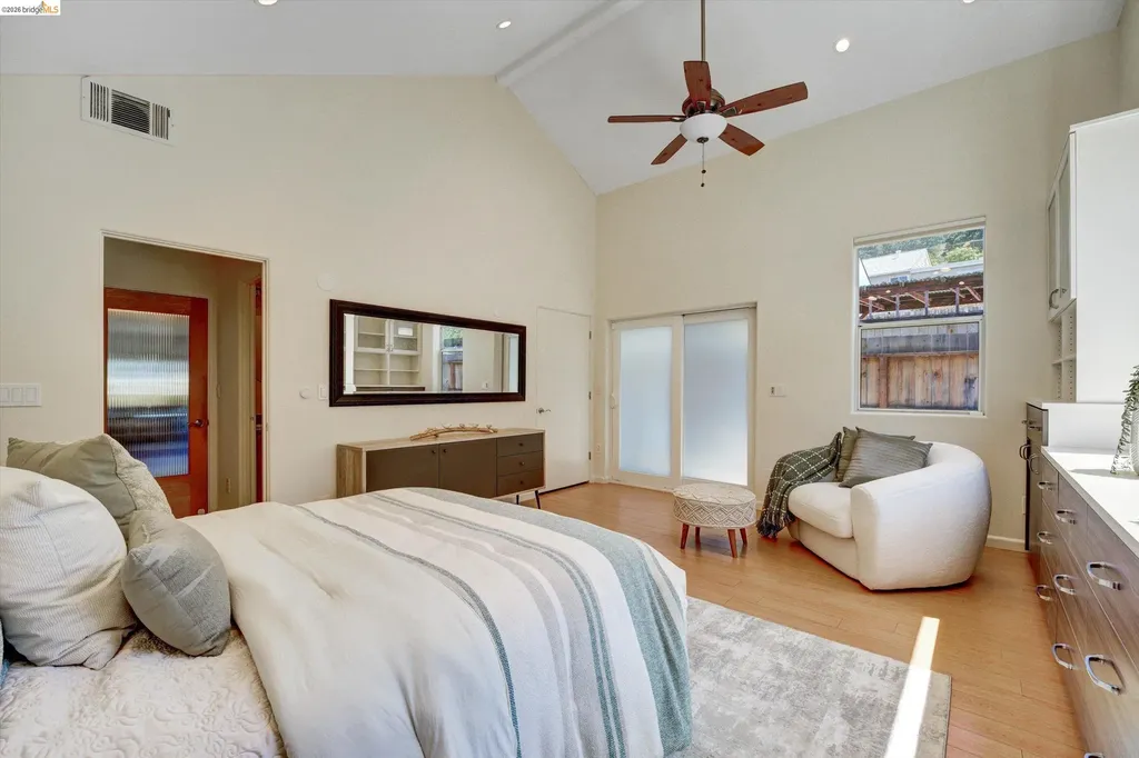 4080 Kuhnle Avenue Oakland CA 94605