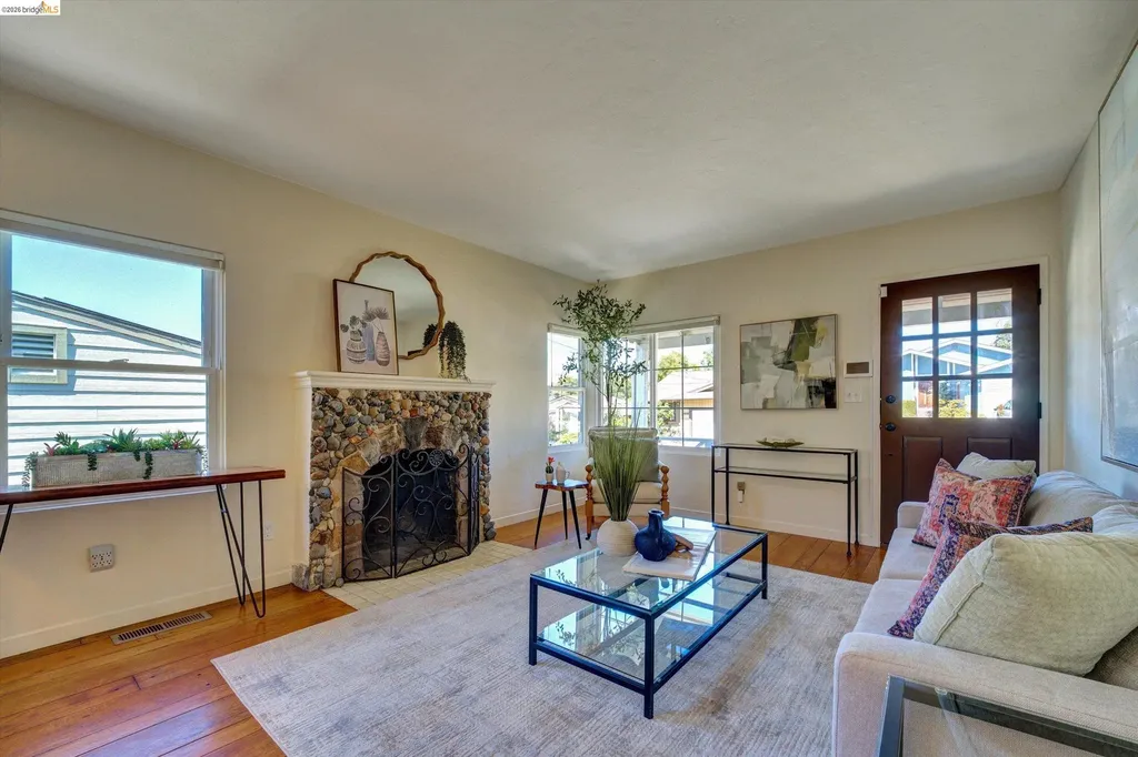4080 Kuhnle Avenue Oakland CA 94605