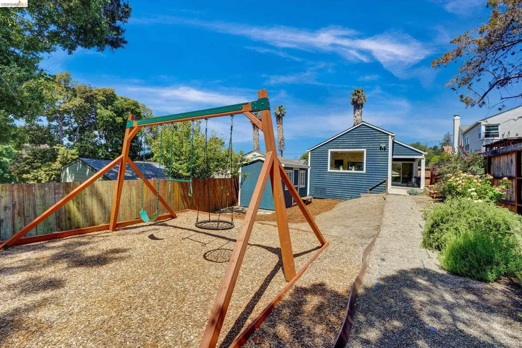 4080 Kuhnle Avenue Oakland CA 94605