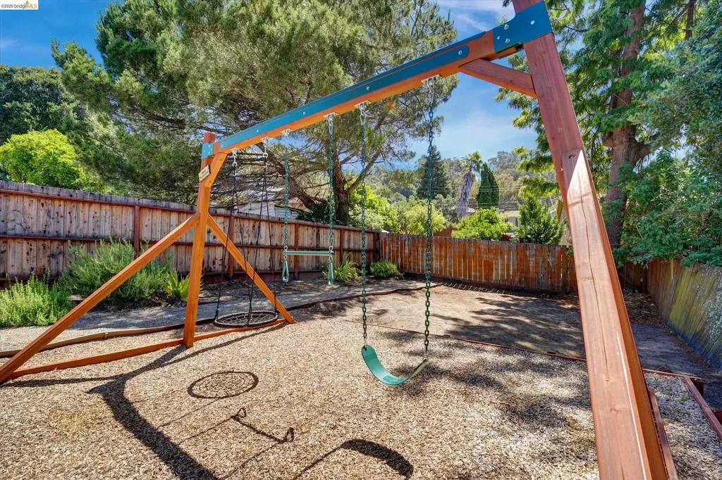 4080 Kuhnle Avenue Oakland CA 94605