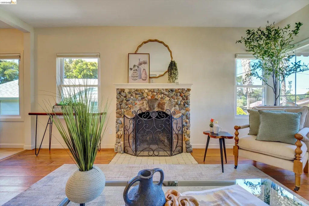 4080 Kuhnle Avenue Oakland CA 94605