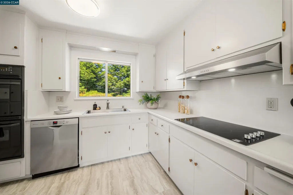 16985 Lamont Court Castro Valley CA 94546