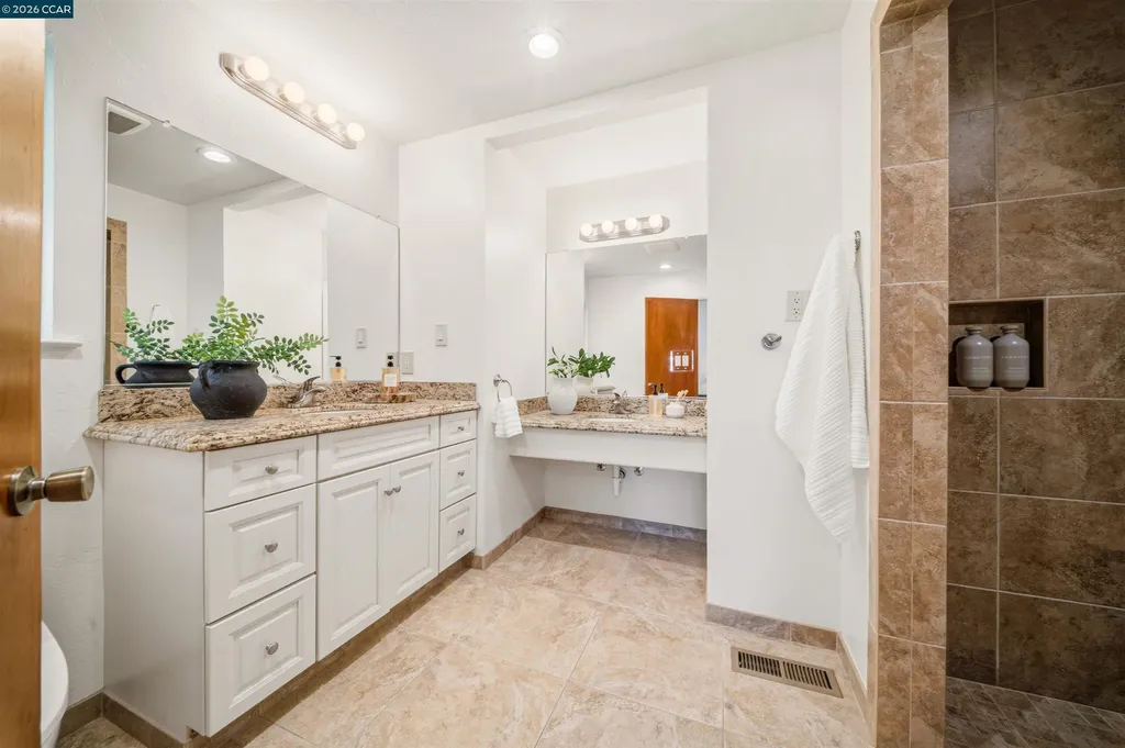 16985 Lamont Court Castro Valley CA 94546