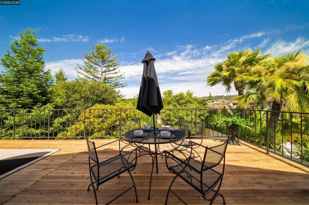 16985 Lamont Court Castro Valley CA 94546