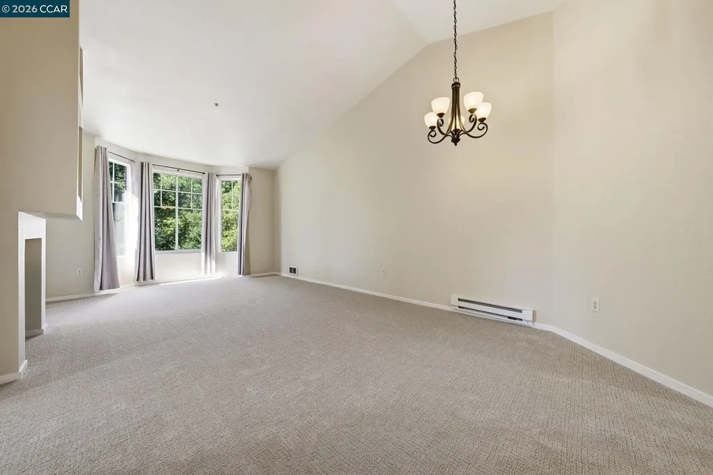 260 Caldecott Lane Oakland CA 94618