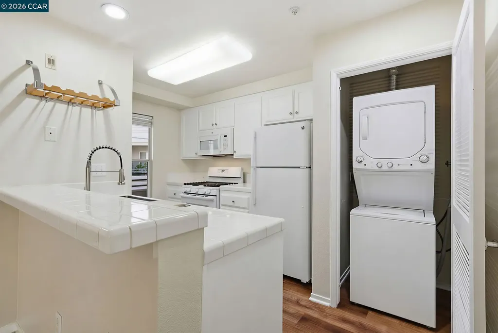 260 Caldecott Lane Oakland CA 94618