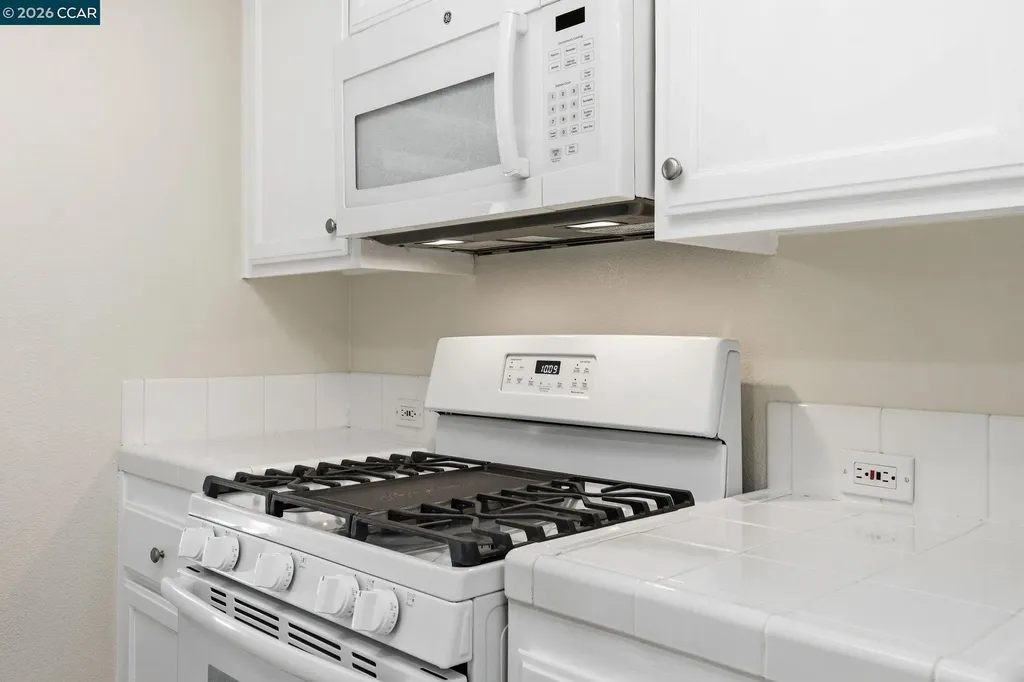 260 Caldecott Lane Oakland CA 94618