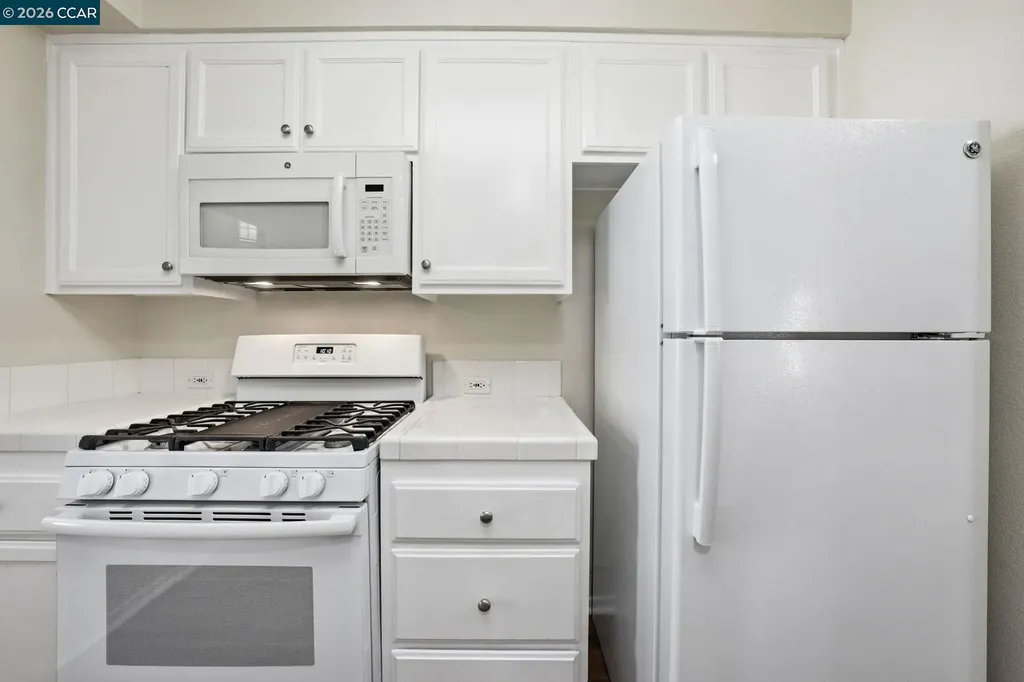 260 Caldecott Lane Oakland CA 94618