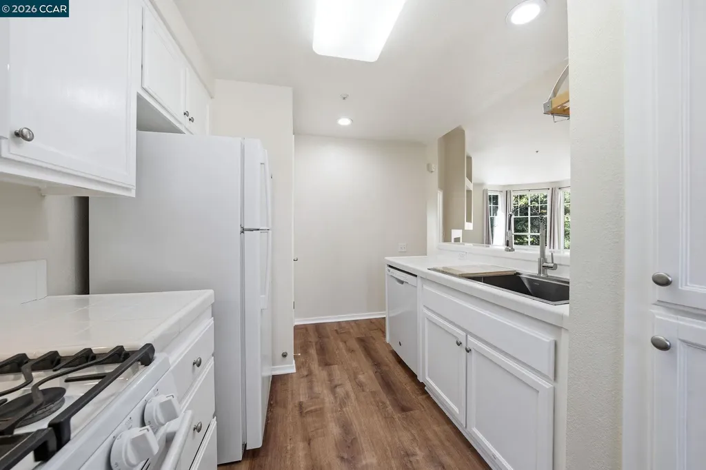 260 Caldecott Lane Oakland CA 94618