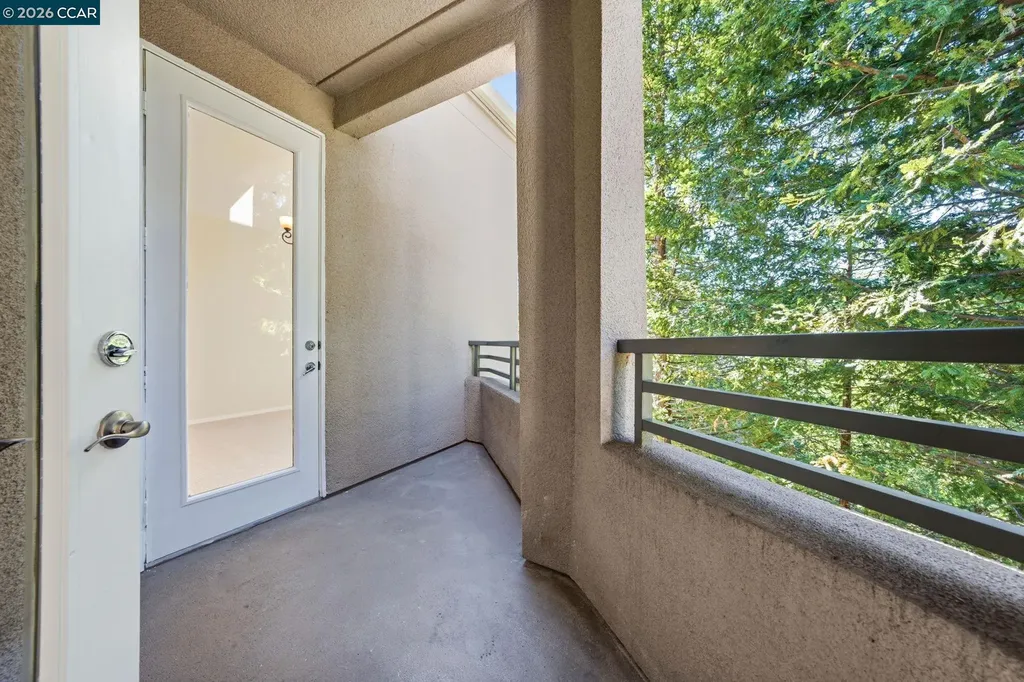 260 Caldecott Lane Oakland CA 94618
