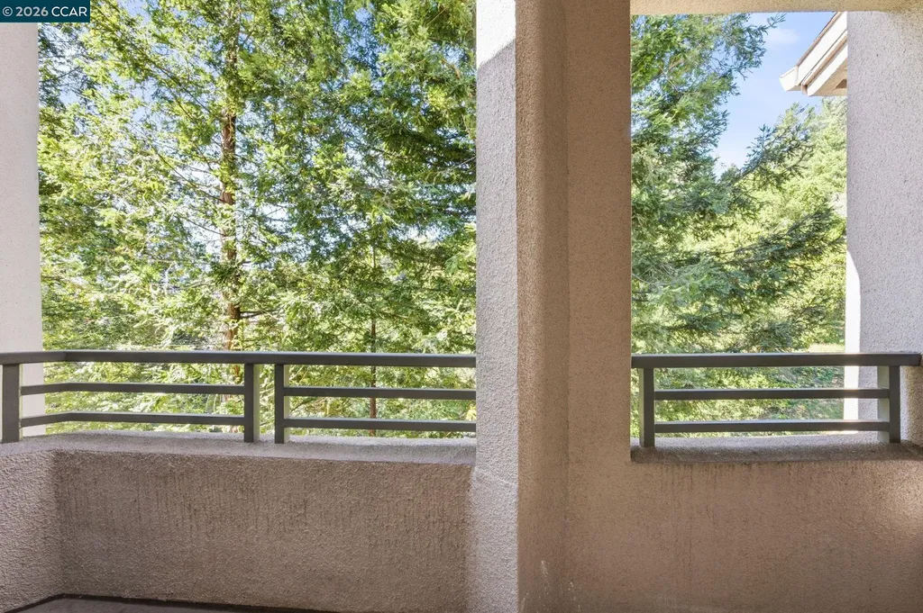 260 Caldecott Lane Oakland CA 94618