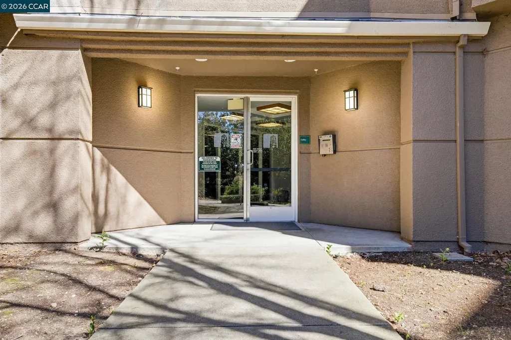 260 Caldecott Lane Oakland CA 94618