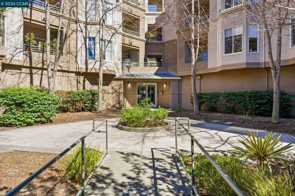 260 Caldecott Lane Oakland CA 94618