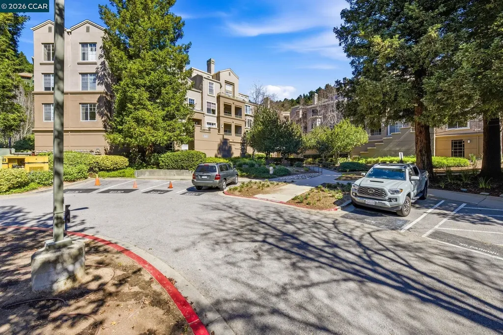 260 Caldecott Lane Oakland CA 94618