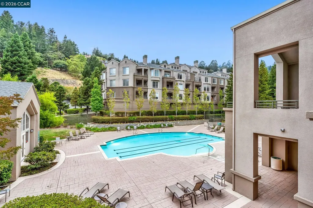 260 Caldecott Lane Oakland CA 94618