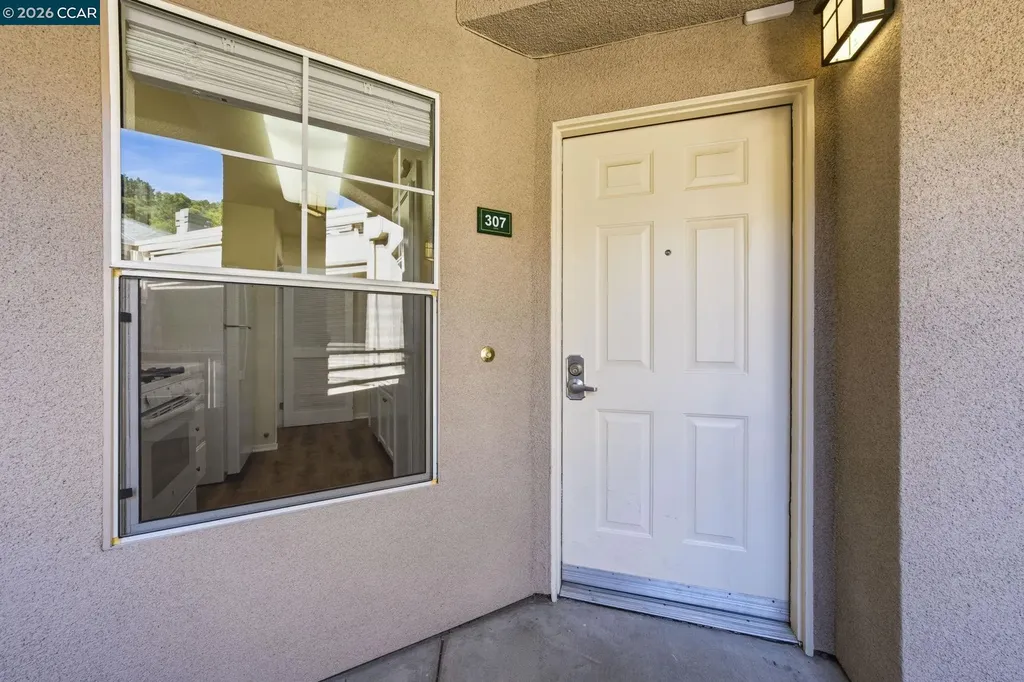 260 Caldecott Lane Oakland CA 94618