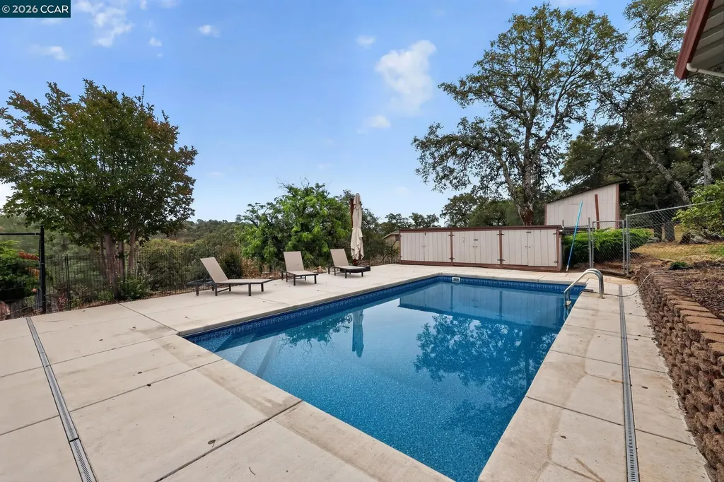 6561 Crystal Boulevard El Dorado CA 95623