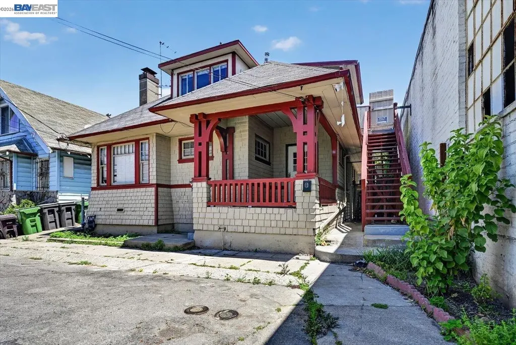 950 Loomis Court Oakland CA 94606