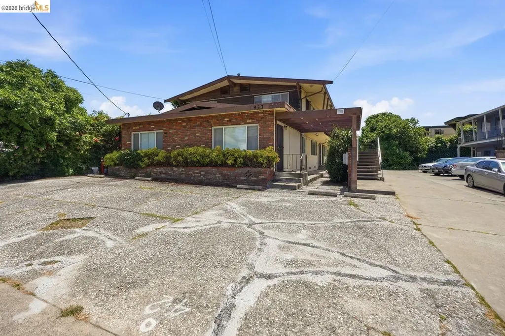 933 41st Street Oakland CA 94608