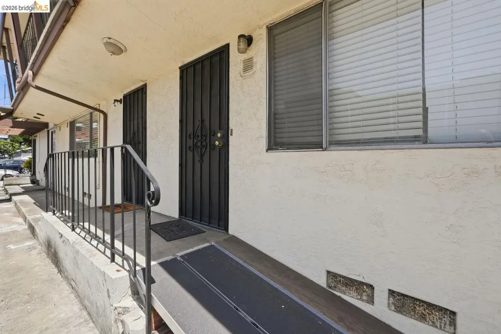 933 41st Street Oakland CA 94608