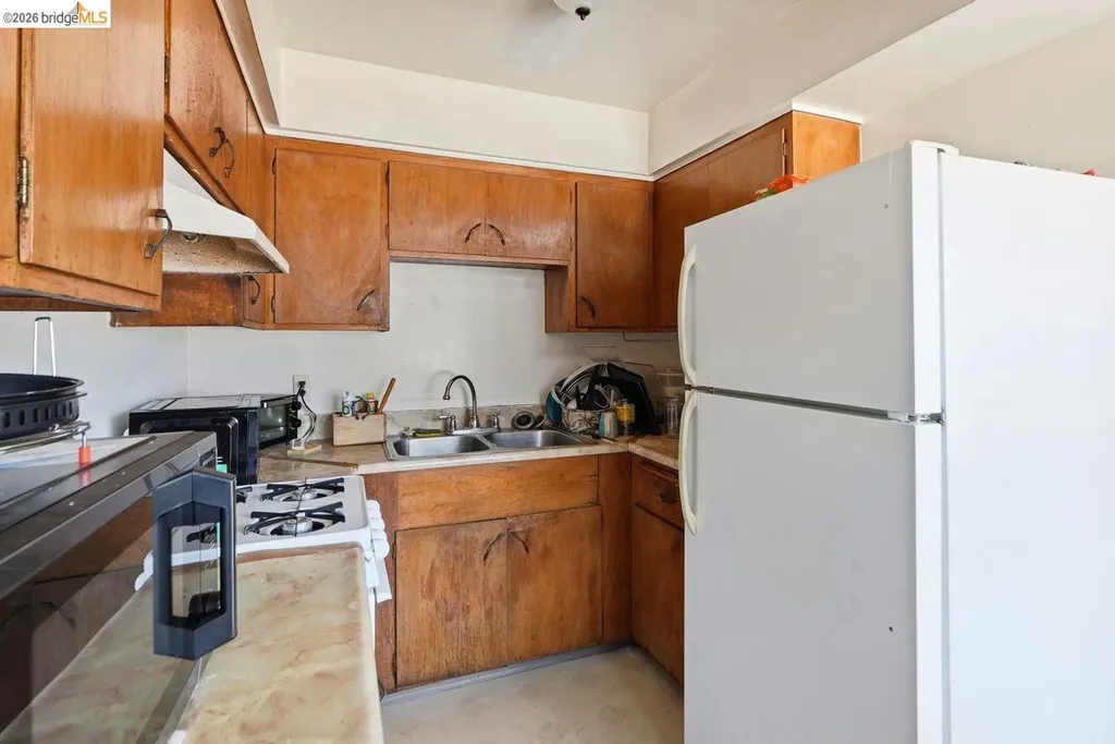 933 41st Street Oakland CA 94608
