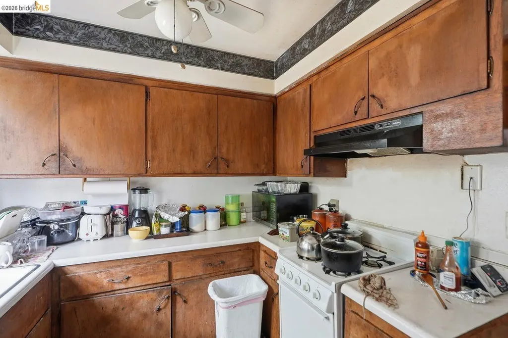 933 41st Street Oakland CA 94608