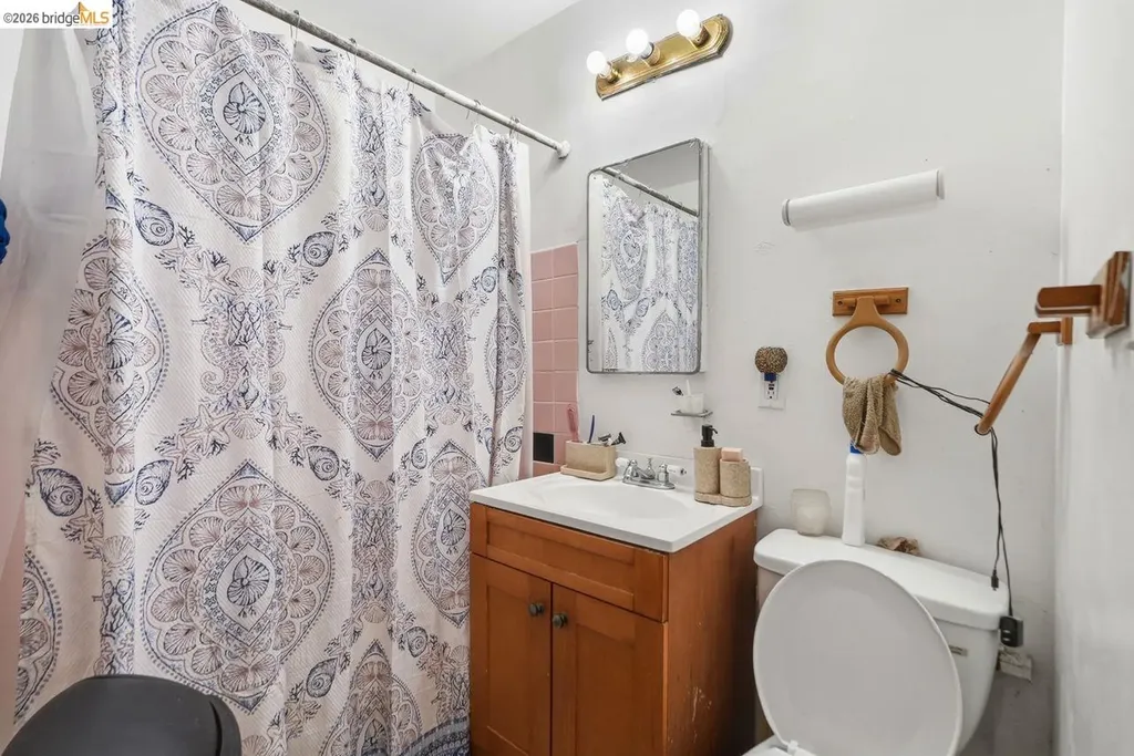 933 41st Street Oakland CA 94608