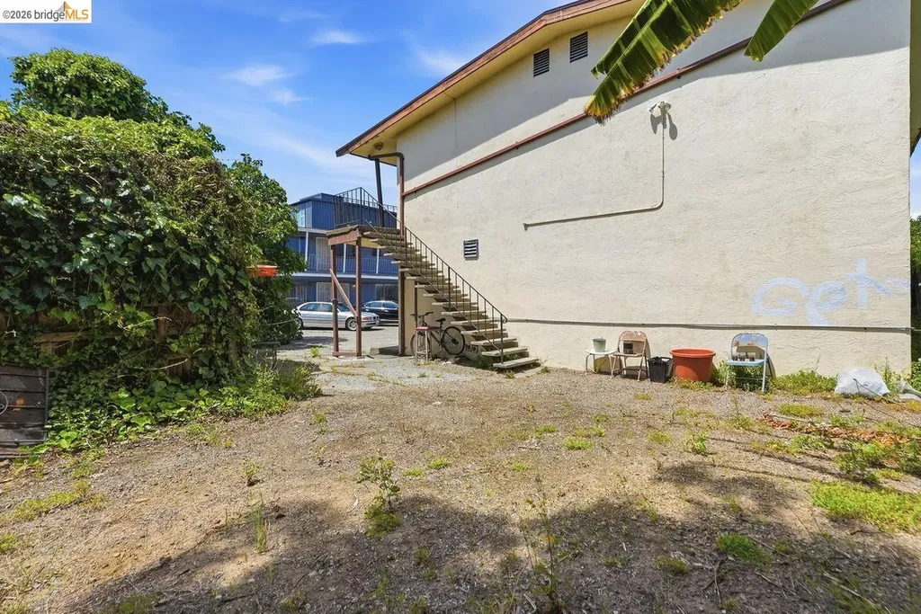 933 41st Street Oakland CA 94608