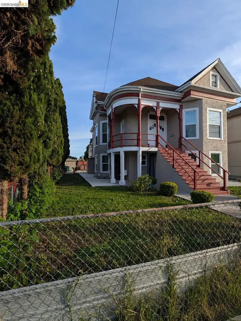 1086 66th Street Oakland CA 94608