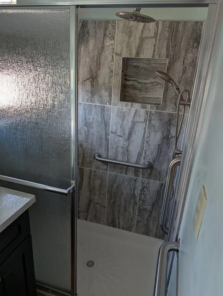 1086 66th Street Oakland CA 94608