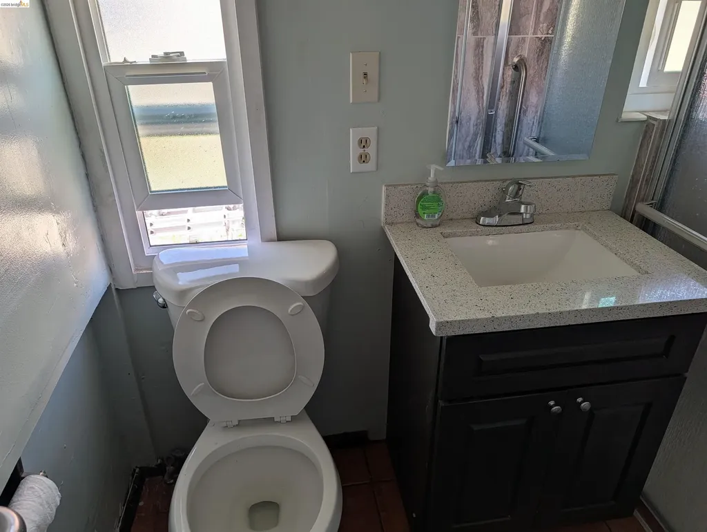 1086 66th Street Oakland CA 94608