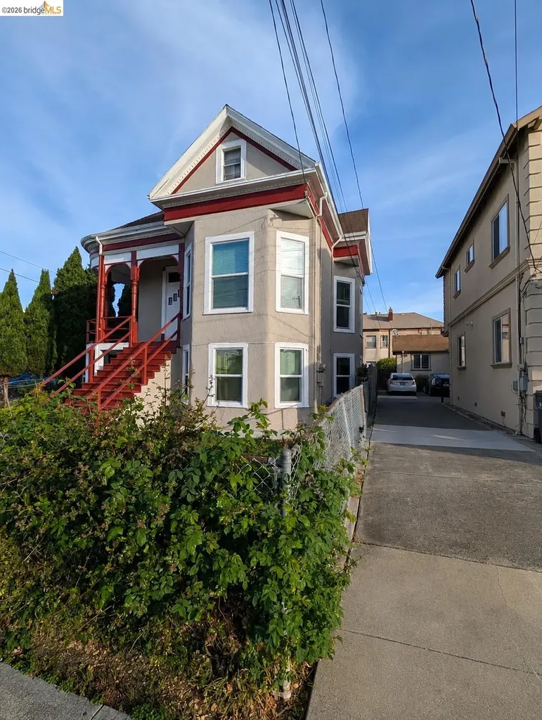 1086 66th Street Oakland CA 94608