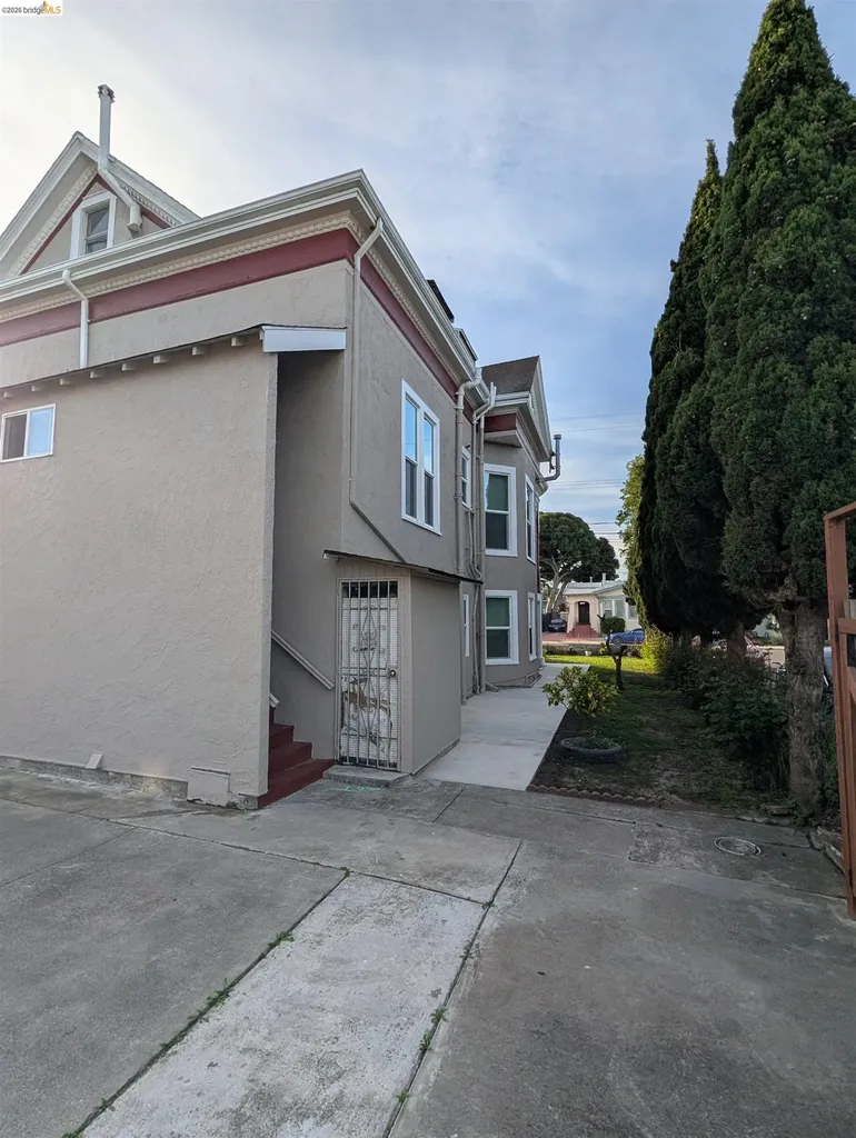 1086 66th Street Oakland CA 94608
